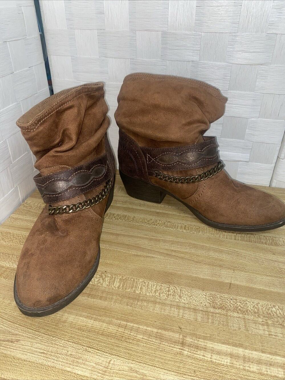Bongo Brown Faux Suede Brass Hardware Ankle Western Baja Boots Size 9